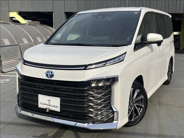TOYOTA / VOXY HYBRID