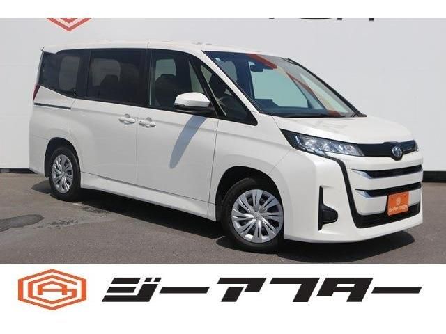 TOYOTA / NOAH