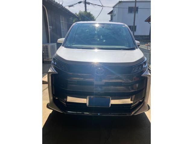 TOYOTA / NOAH HYBRID