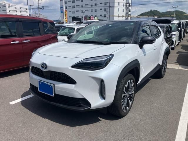 TOYOTA / YARIS CROSS HYBRID