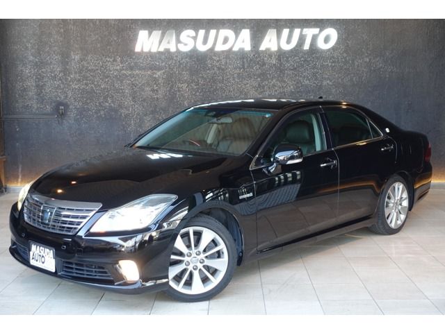 TOYOTA / CROWN sedan hybrid