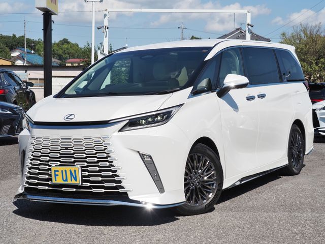 TOYOTA / ﾚｸｻｽ LM500h