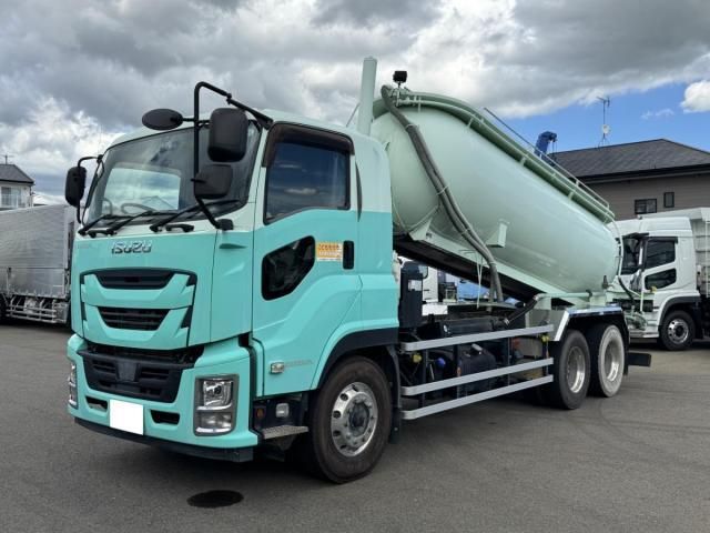 ISUZU / GIGA