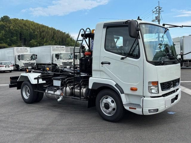 MITSUBISHI FUSOU / FIGHTER