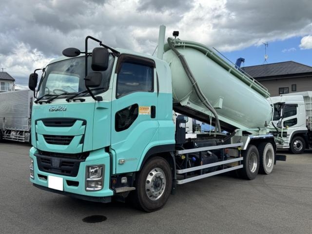 ISUZU / GIGA