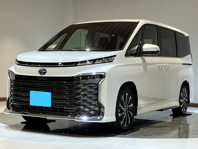 TOYOTA / VOXY HYBRID