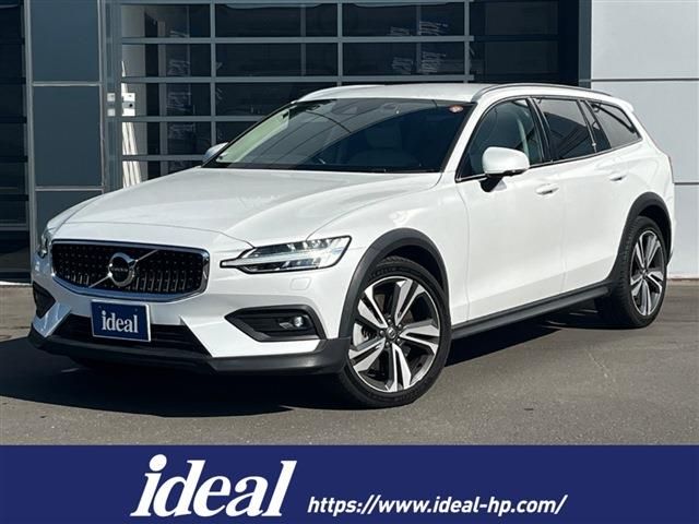 VOLVO / VOLVO V60 CROSS COUNTRY