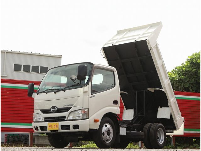 Japanese used car Ref# 1392099 HINO / DUTRO