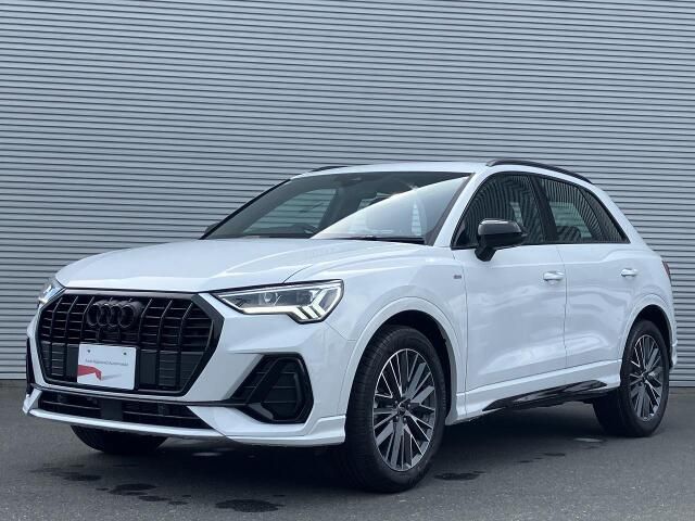 AUDI / AUDI Q3