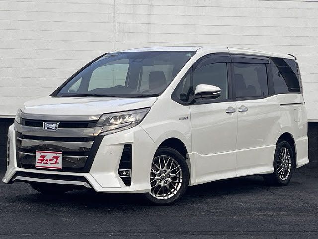 TOYOTA / NOAH HYBRID