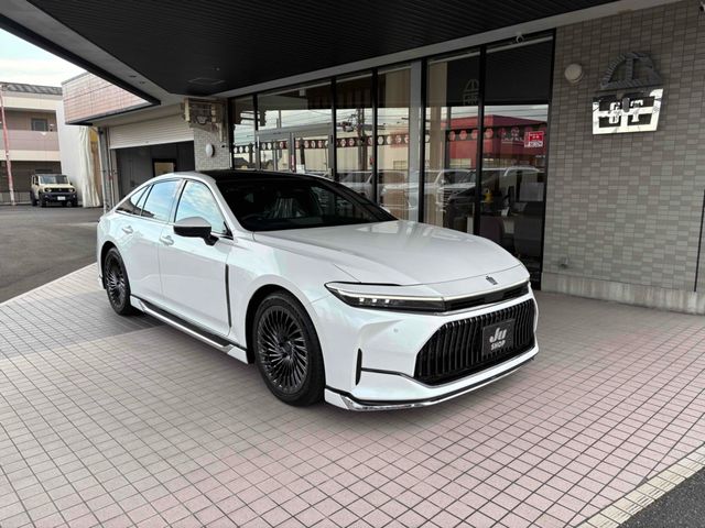 TOYOTA / CROWN sedan hybrid