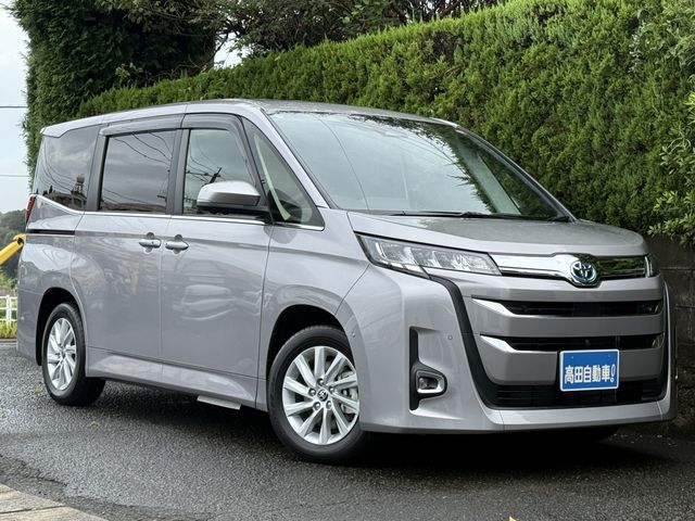 TOYOTA / NOAH HYBRID