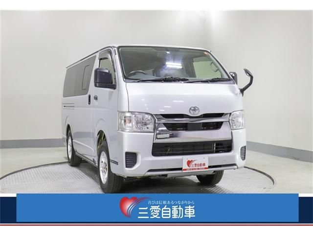TOYOTA / HIACE van 4WD