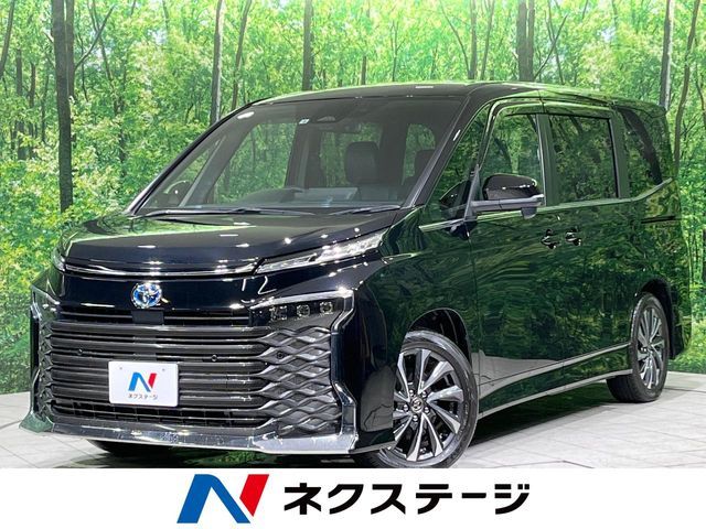 TOYOTA / VOXY HYBRID