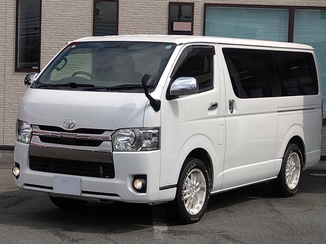 TOYOTA / REGIUSACE van 2WD