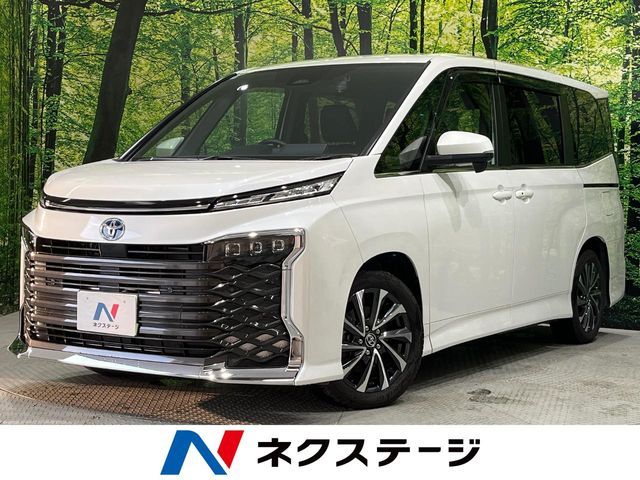 TOYOTA / VOXY HYBRID