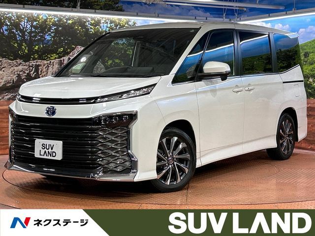 TOYOTA / VOXY HYBRID