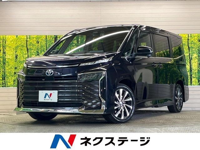 TOYOTA / VOXY HYBRID