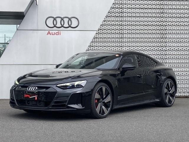 AUDI / AUDI e-tron GT