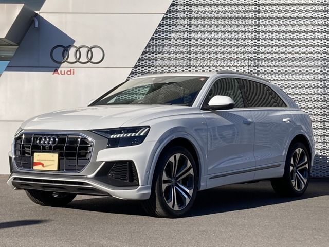 AUDI / AUDI Q8