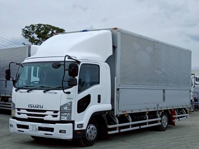 ISUZU / GIGA
