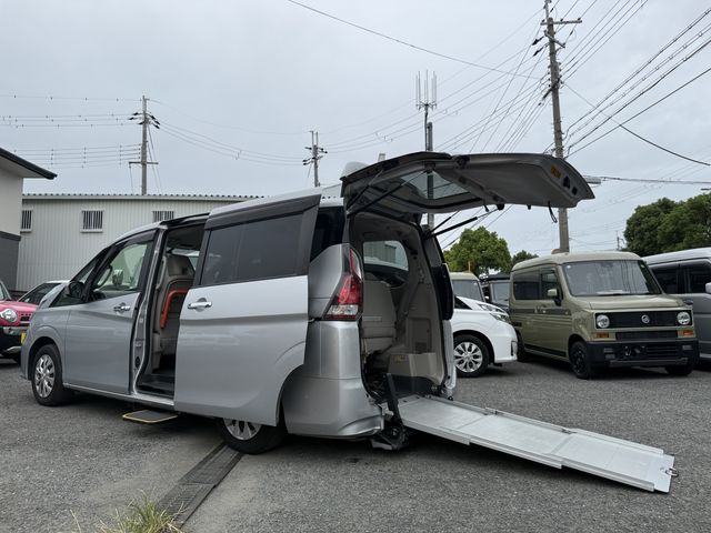 NISSAN / SERENA  WG
