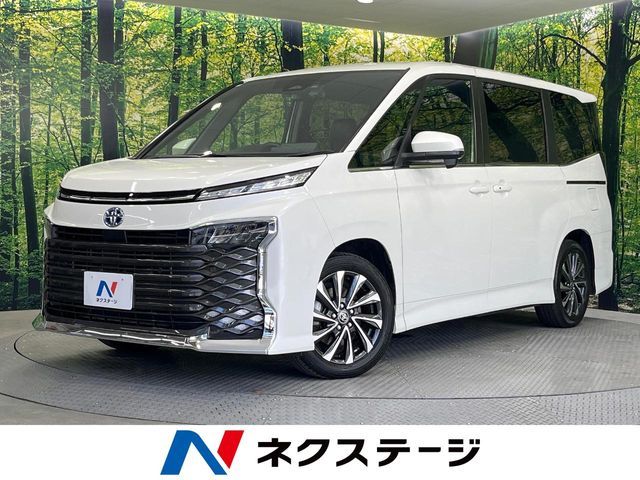 TOYOTA / VOXY HYBRID