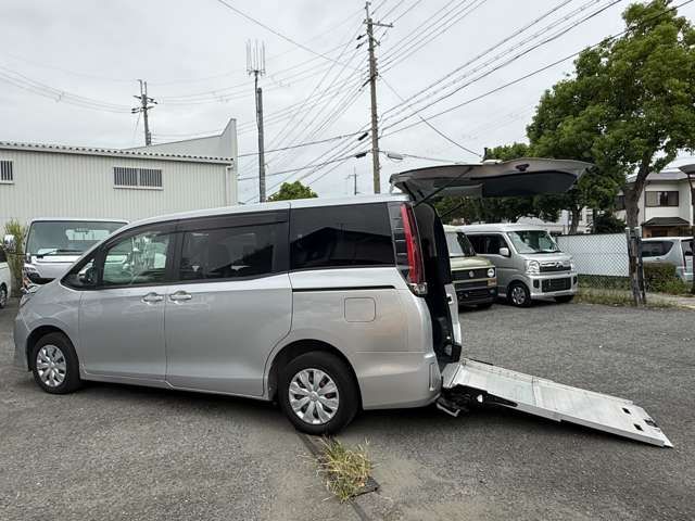 TOYOTA / NOAH
