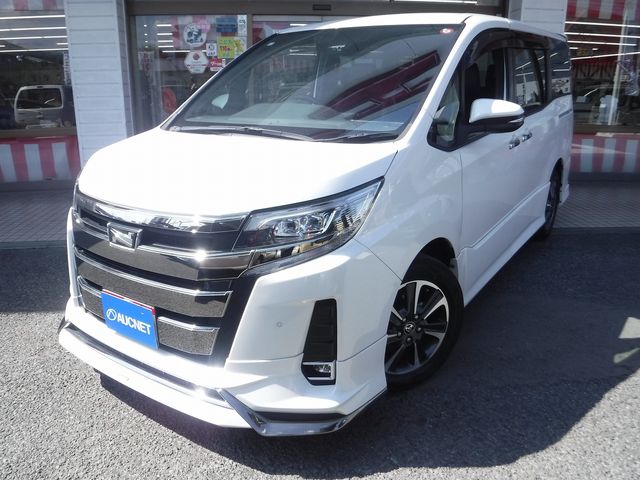 TOYOTA / NOAH