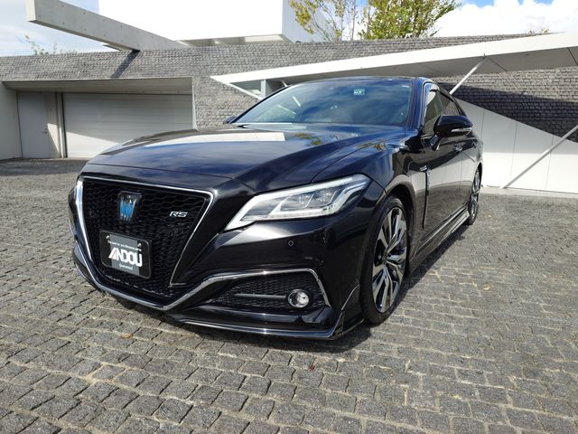 TOYOTA / CROWN sedan hybrid