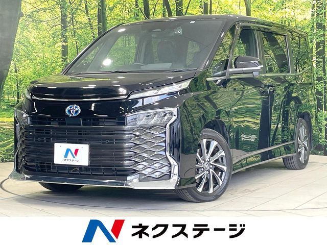 TOYOTA / VOXY HYBRID