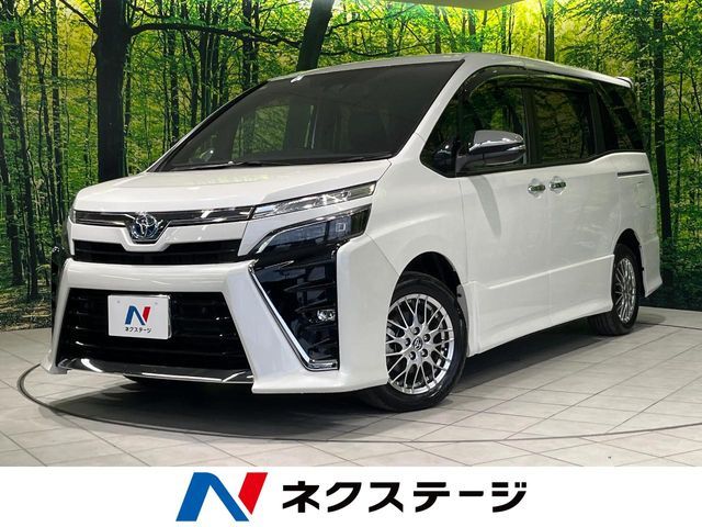 TOYOTA / VOXY HYBRID