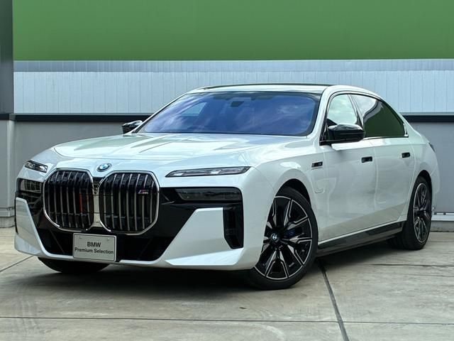 BMW / BMW i7