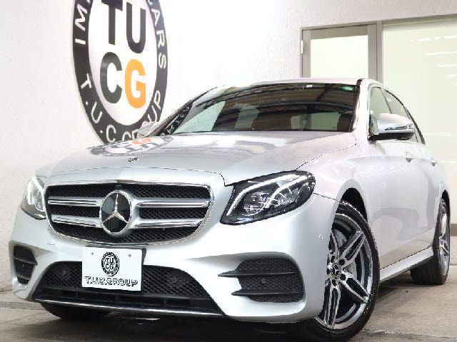 MERCEDES BENZ / MERCEDES BENZ E class sedan