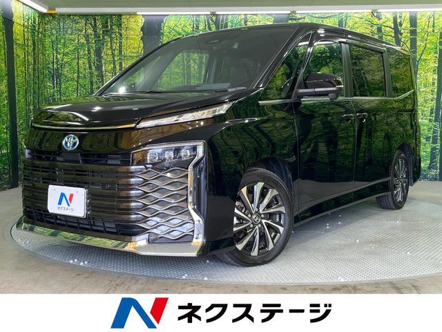 TOYOTA / VOXY HYBRID