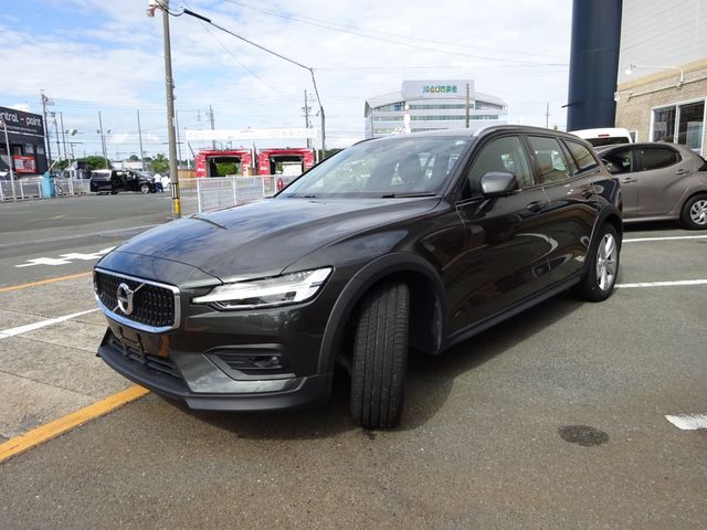 VOLVO / VOLVO V60 CROSS COUNTRY