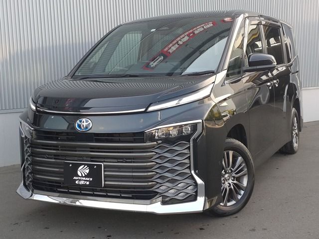 TOYOTA / VOXY HYBRID