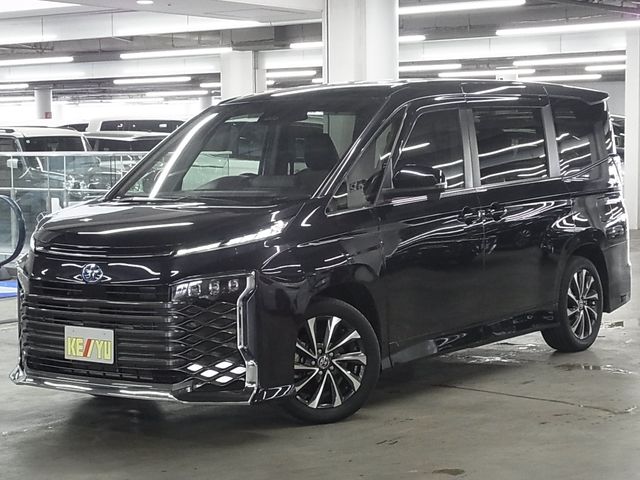 TOYOTA / VOXY HYBRID
