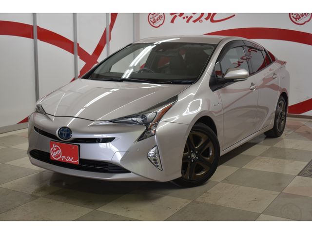 TOYOTA / PRIUS 4WD
