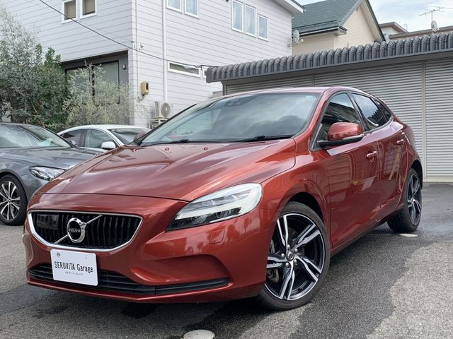 VOLVO / VOLVO V40