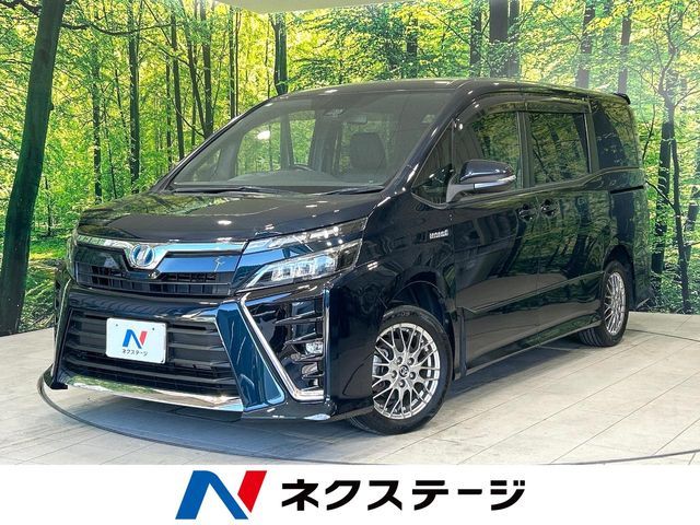 TOYOTA / VOXY HYBRID