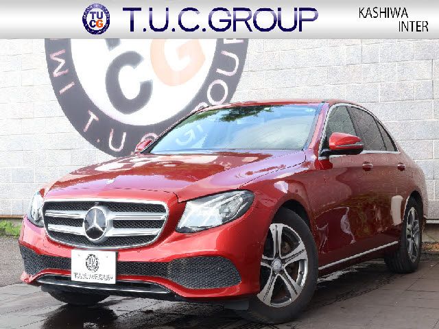 MERCEDES BENZ / MERCEDES BENZ E class sedan