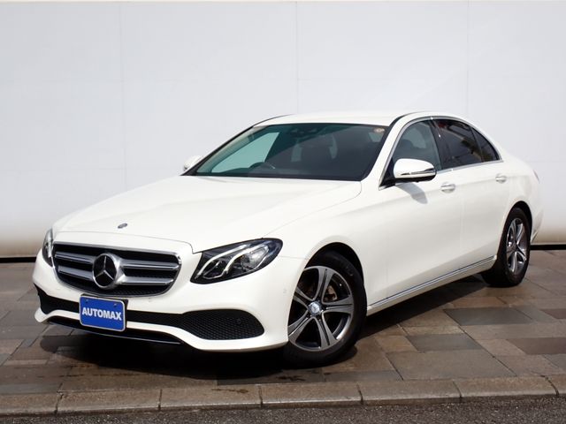 MERCEDES BENZ / MERCEDES BENZ E class sedan