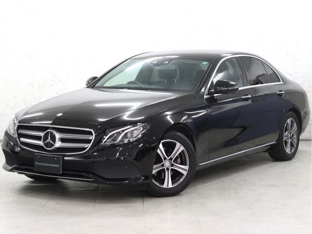 MERCEDES BENZ / MERCEDES BENZ E class sedan