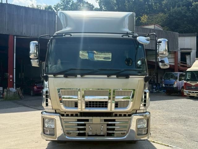 ISUZU / GIGA