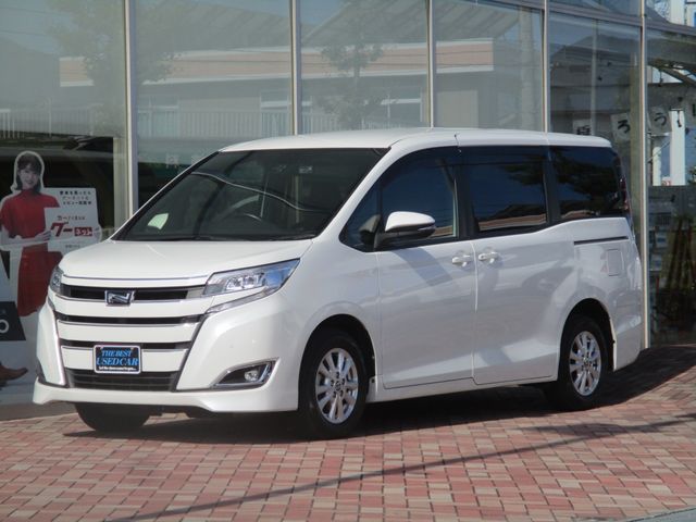 TOYOTA / NOAH