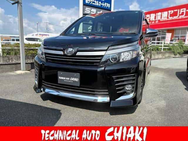 TOYOTA / VOXY