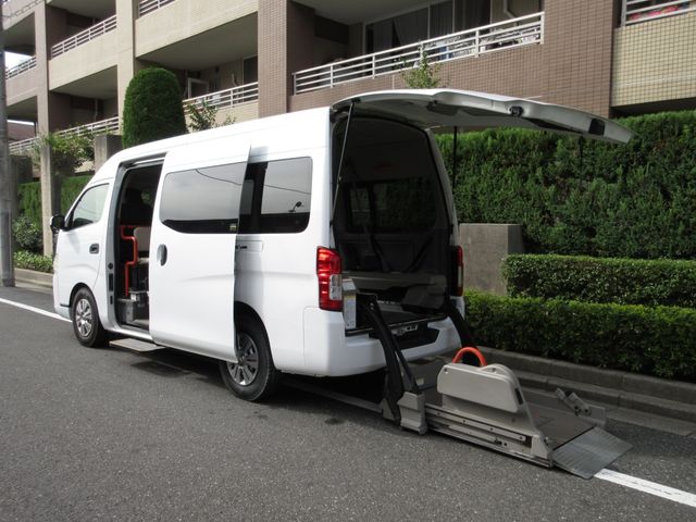 NISSAN / NV350 CARAVAN