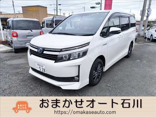 TOYOTA / VOXY HYBRID