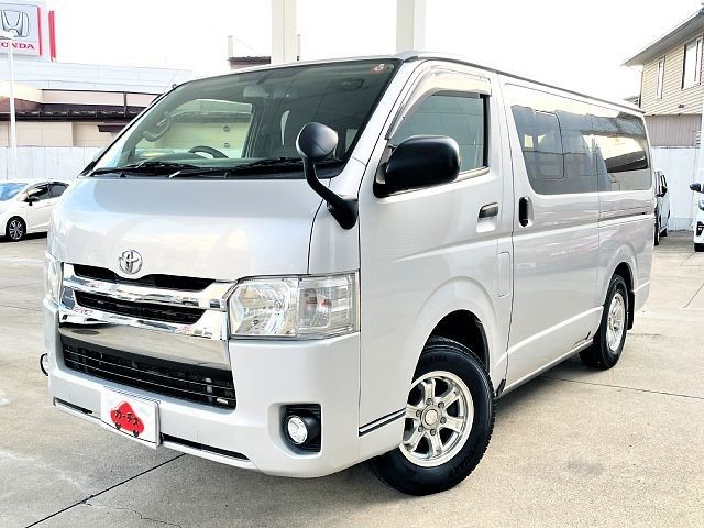 TOYOTA / HIACE van 4WD